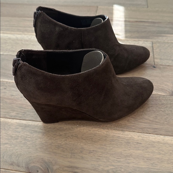 Naturalizer Ella Dark Brown taupe Wedge heel booties Shoes - Picture 4 of 10
